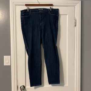 Eunina Stretchy Comfortable denim skinny jeans.